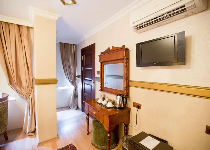 Hotell Aruna Boutique 4*