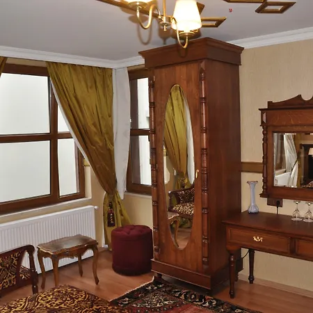 Aruna Boutique
